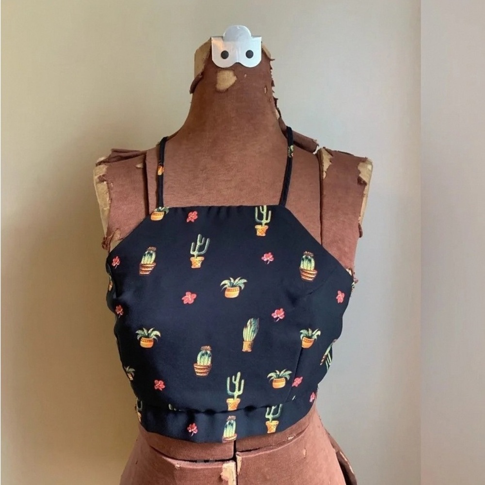 Black Cactus Print Crop Top